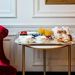 カ・パガン ゲストハウス 4*